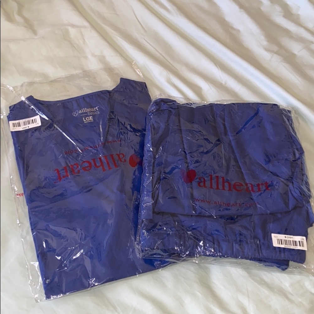 Allheart basics Scrub Set in Galaxy Blue
